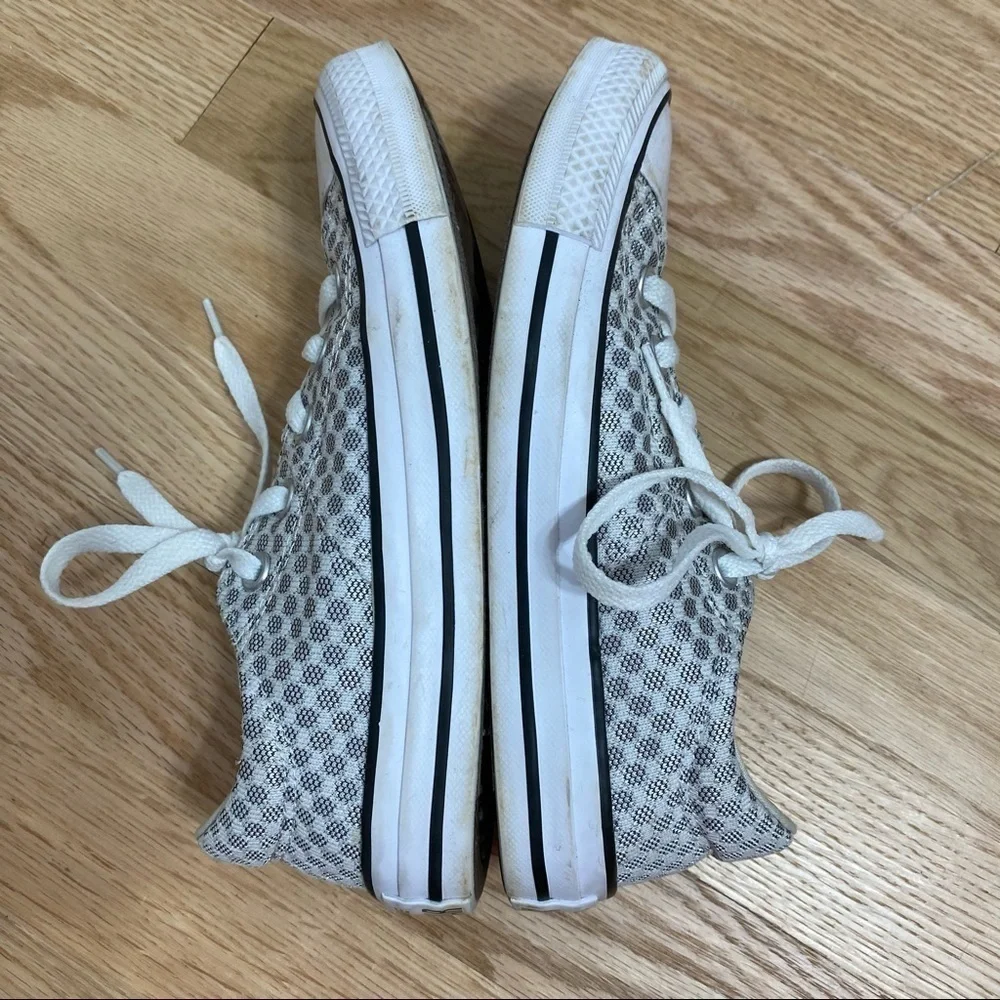 Converse Silver Polka Dot Sneakers Sz 5 Women’s - Picture 4 of 9